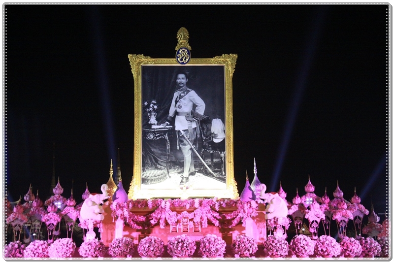 ﻿กรมบังคับคดีร่วมพิธีจุดเทียนเพื่อน้อมรำลึกในพระมหากรุณาธิคุณ เนื่องในวันคล้ายวันสวรรคต พระบาทสมเด็จพระจุลจอมเกล้าเจ้าอยู่หัว